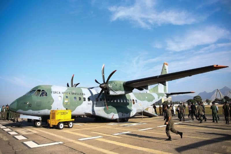 Aviões da FAB são preparados para resgatar brasileiros na Ucrânia