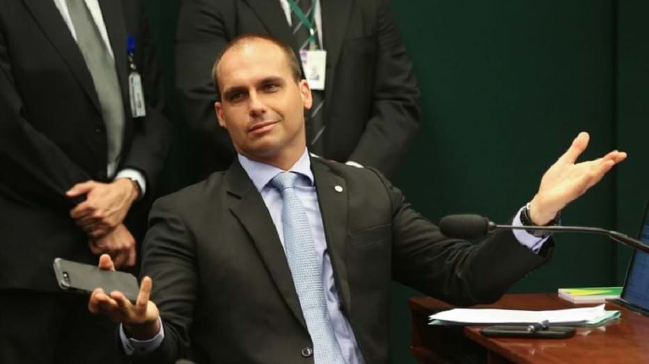 Twitter admite erro ao bloquear Eduardo Bolsonaro na plataforma