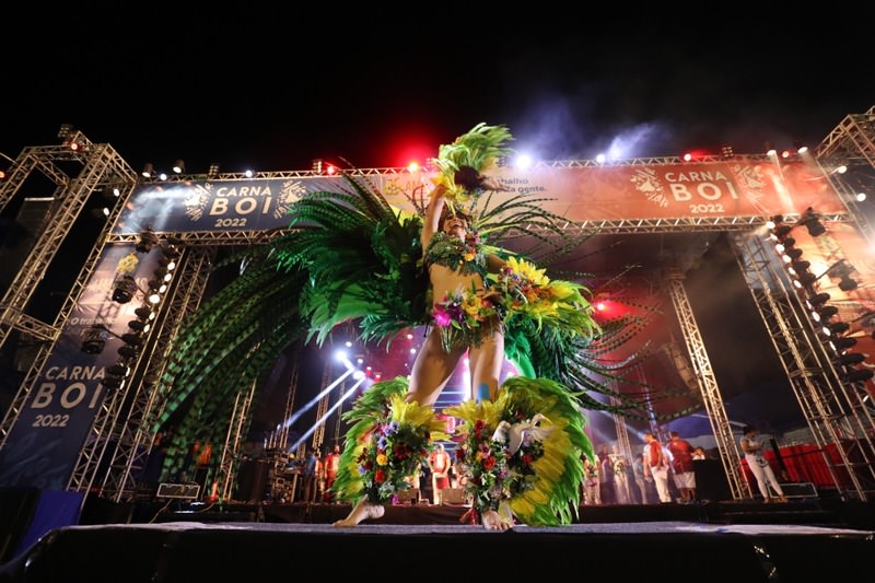 Segunda noite de Carnaboi 2022 reúne cerca de nove mil pessoas no evento