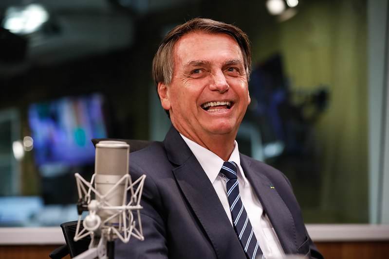 Bolsonaro obriga postos a exibir preços antes e depois da queda do ICMS