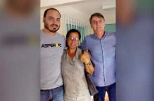 Ex-assessora de Bolsonaro, suspeita de ser funcionária fantasma, não conhece Brasília: 'nunca fui'