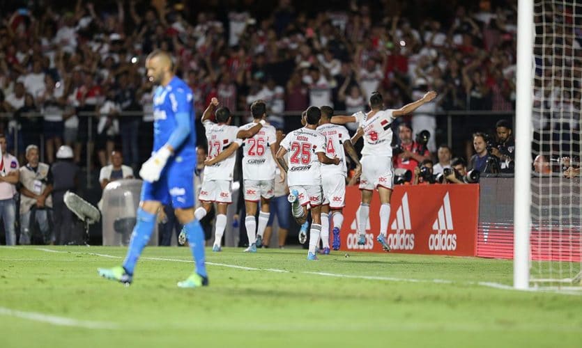 Triunfo tricolor: São Paulo e Fluminense abrem vantagem sobre Palmeiras e Flamengo