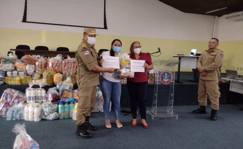 Corpo de Bombeiros entrega donativos do projeto ‘Chama Solidária’