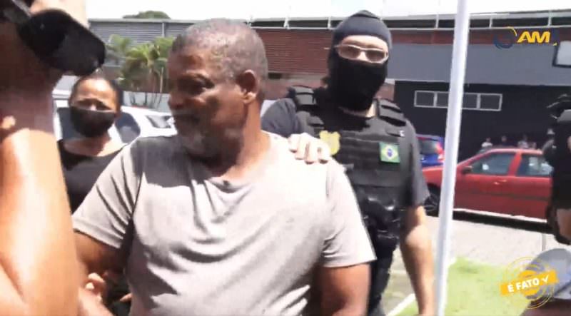 Suspeito de matar jovem em Manaus morde braço de investigador para não ser preso