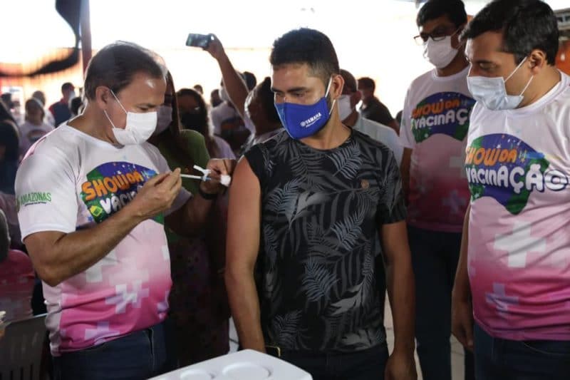Mais de 3 mil doses são aplicadas na campanha em casas de show de Manaus   