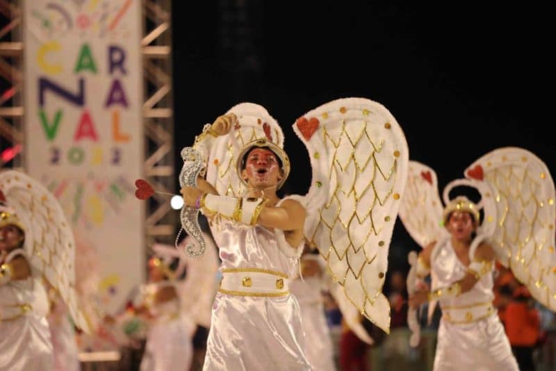 Artistas celebram retorno à avenida após dois anos sem Carnaval