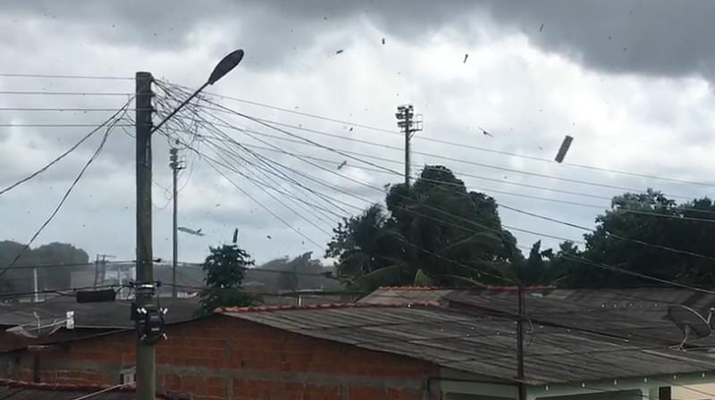 Vídeo: temporal e tromba d’água causam pânico aos moradores de Nhamundá