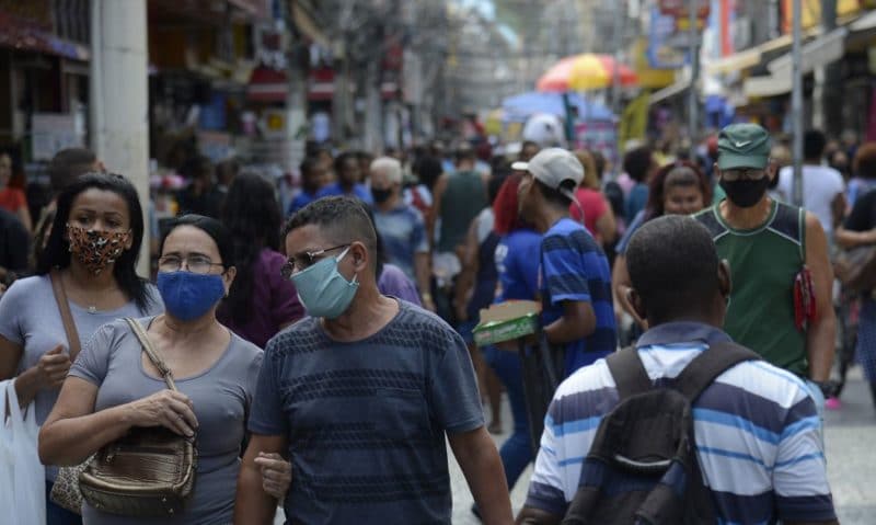 Uso de máscara deixará de ser obrigatório em locais abertos em Manaus