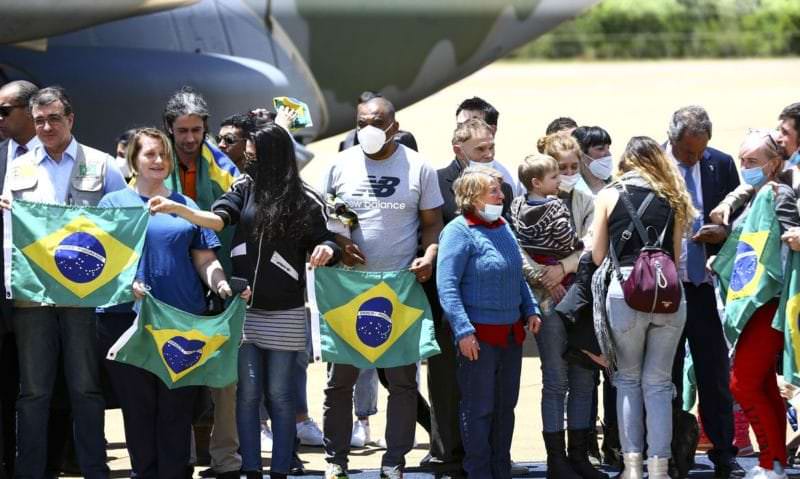 'Senti muito medo', relata brasileiro ao ser resgatado da guerra na Ucrânia