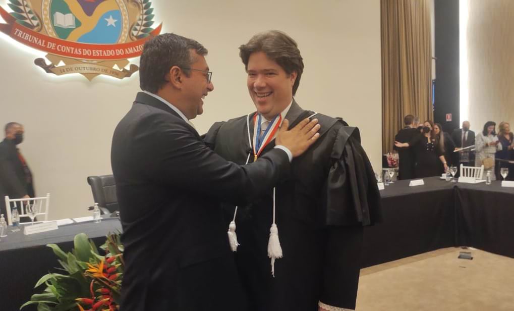 Luís Fabian toma posse no TCE e diz que vai priorizar transparência