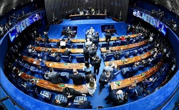 Senado cogita aumentar verba para bancar viagens dos parlamentares