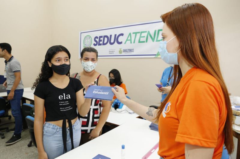 Seduc realiza 1,3 mil atendimentos para garantir benefício do Passe Livre a estudantes