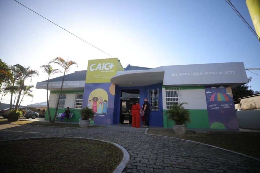 Wilson Lima entrega o Caic+ Especialidades do bairro Novo Israel, em Manaus