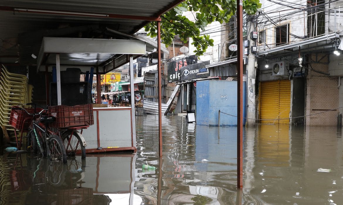 Rio de Janeiro confirma 19 mortes após chuvas dos últimos dias