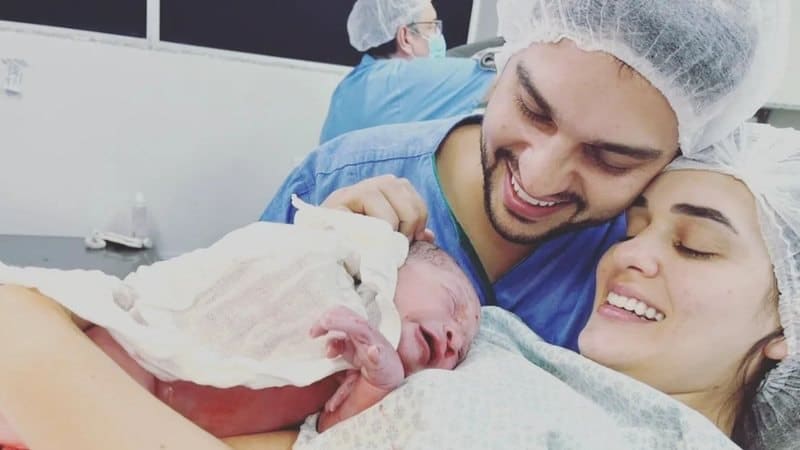 “O Luca nasce, o Rodrigo renasce”, disse irmão do ex-BBB Rodrigo Mussi celebrando nascimento de seu primeiro filho