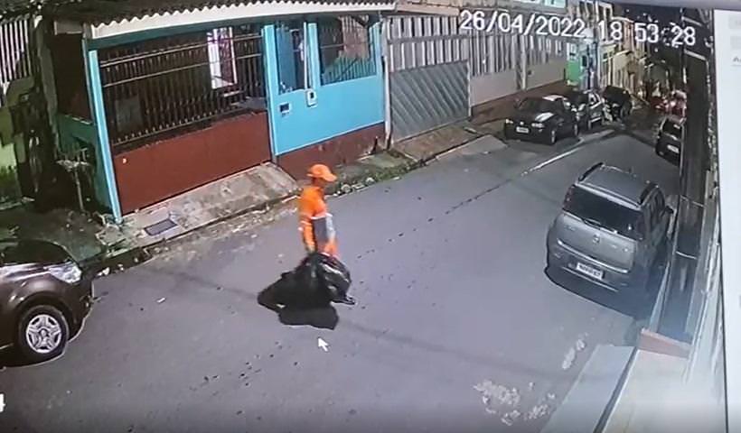 Vídeo: gari é assassinado por criminosos em assalto enquanto trabalhava em Manaus