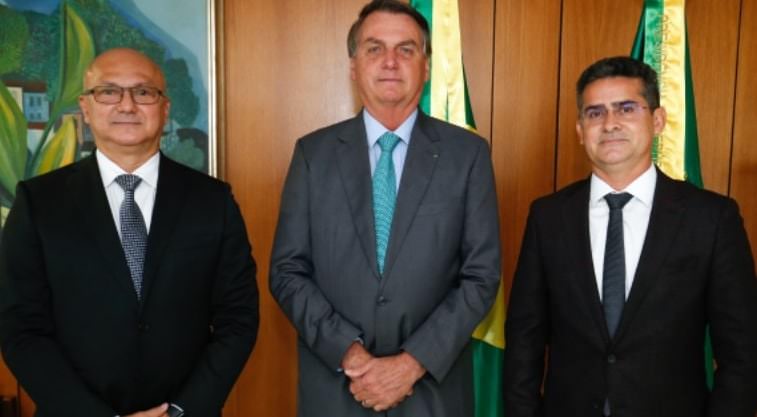 No dia em que David diz que acabou o diálogo com Bolsonaro, Wilson e Menezes são recebidos no Planalto