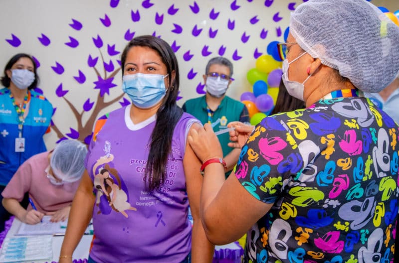 Vacinação contra influenza, sarampo e covid-19 acontece neste domingo em Manaus
