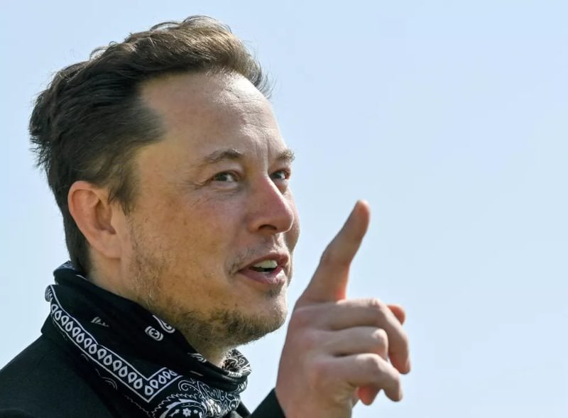Elon Musk chega ao Brasil para encontrar Bolsonaro e falar sobre Amazônia