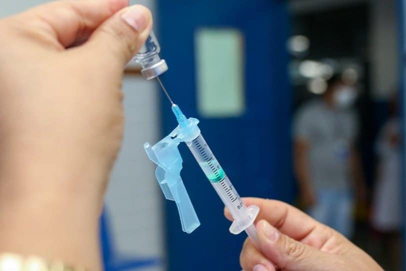Manaus vai aplicar vacina contra a Covid-19 em 50 pontos nesta segunda-feira