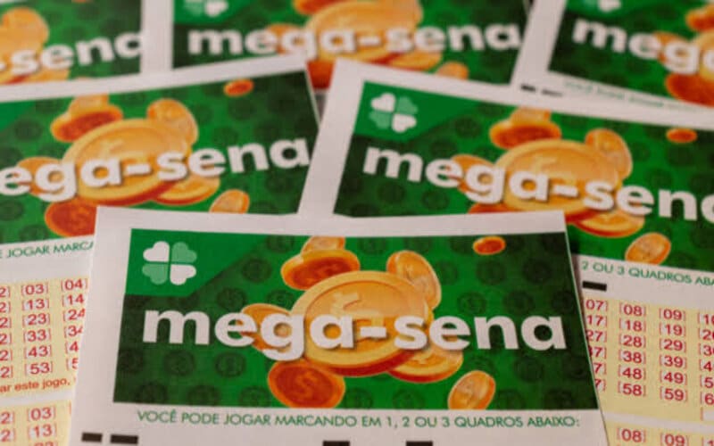 Ninguém acerta a Mega-Sena e prêmio acumula em R$ 120 milhões 