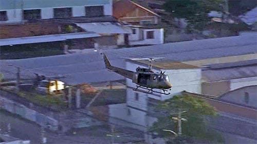 Vila Cruzeiro: PMs entregam armas e admitem tiroteios em área onde 10 morreram