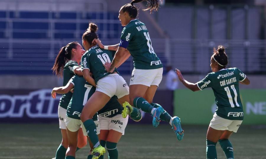 Palmeiras atropela São José e retoma a ponta do Brasileiro Feminino