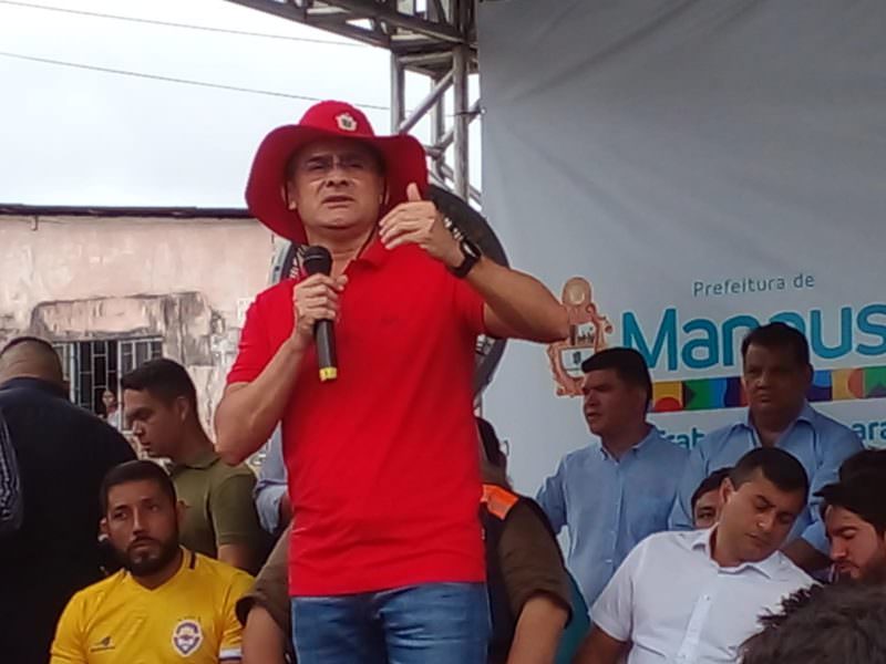 David Almeida chama Guedes de 'imbecil' e mobiliza líderes evangélicos contra Bolsonaro