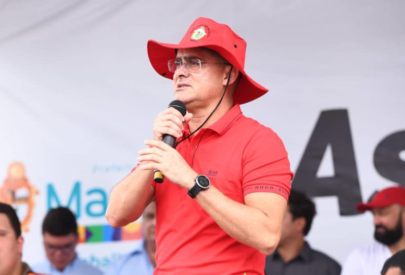Após críticas a Bolsonaro, David Almeida grava vídeo para dizer: ‘não sou de esquerda’