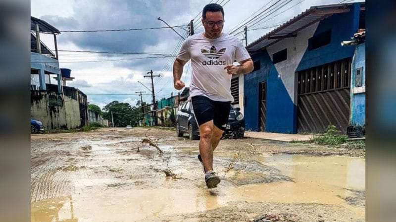 Enquanto David corre na Espanha, Rodrigo Guedes corre na esburacada rua Barcelona, em Manaus