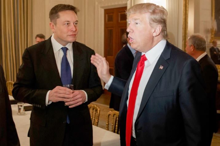 Musk diz que, se comprar o Twitter, vai devolver conta de Trump