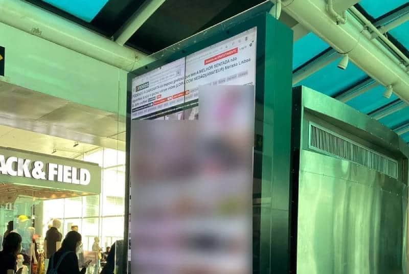 Hackers invadem sistema e exibem pornô em painéis de aeroporto do RJ