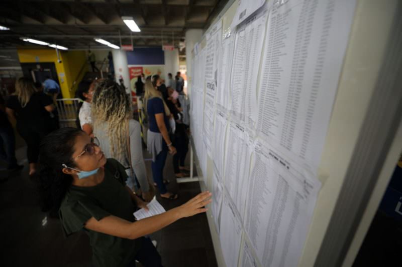 Após 17 anos, milhares de candidatos fizeram as provas do concurso da Sefaz no Amazonas