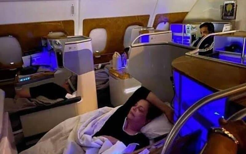 Homem que fez foto de Dilma dormindo em voo é condenado na Justiça  