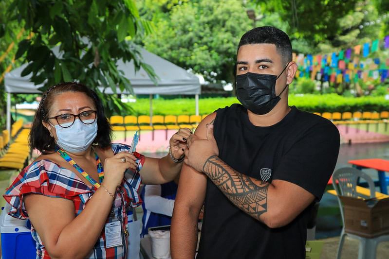 Manaus terá 53 pontos de vacinação contra a Covid-19 nesta segunda-feira