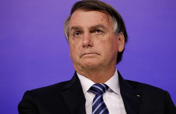 'Estão preocupados com a minha popularidade?', questiona Bolsonaro sobre carta pela democracia