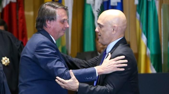 Bolsonaro diz que fez acordo com Moraes para encerrar inquérito das fake news, mas que ‘nada foi feito’