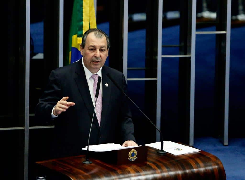 Vídeo: Omar celebra parecer favorável da PGR para a ZFM: 'O AM quer apenas o seu direito'