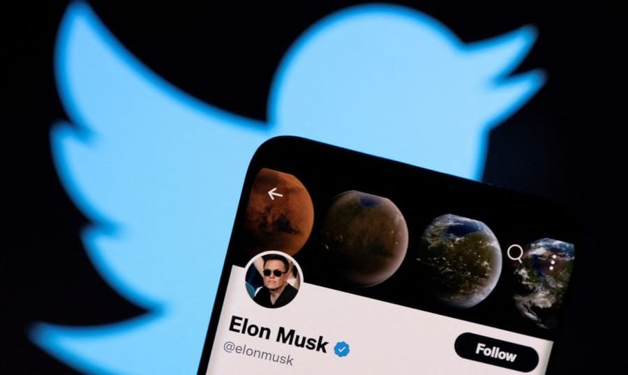 Musk  ameaça desistir da compra e acusa Twitter de reter informação