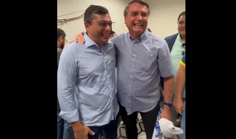 Bolsonaro é recebido por Wilson Lima em Manaus