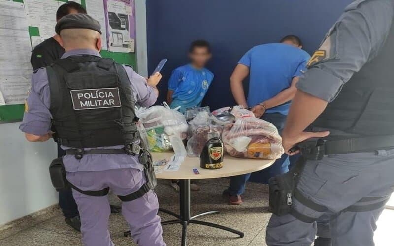Dupla é presa após tentar aplicar golpe do 'falso pix' em supermercado de Manaus  