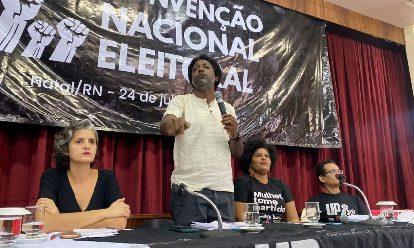 Fora das pesquisas, Leo Pericles alega racismo na ausência em debates na TV