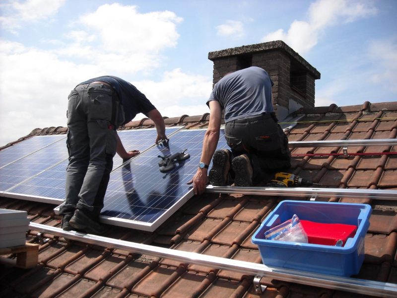 Cetam e Sedecti ofertam curso inédito de instalador de painéis solares