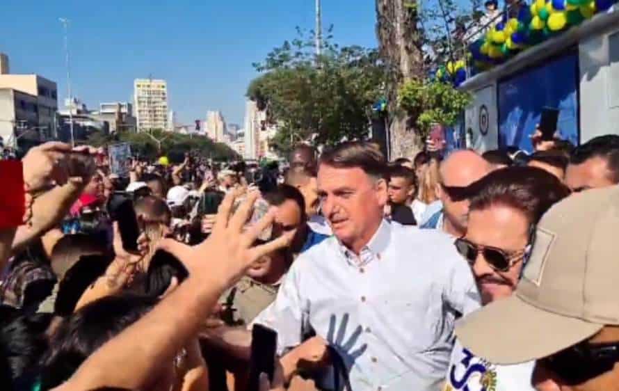 Marcha para Jesus tem participação de Bolsonaro e Garcia em São Paulo
