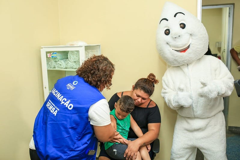 Em Manaus, crianças a partir de 3 anos começam a ser vacinadas contra a Covid-19 nesta segunda