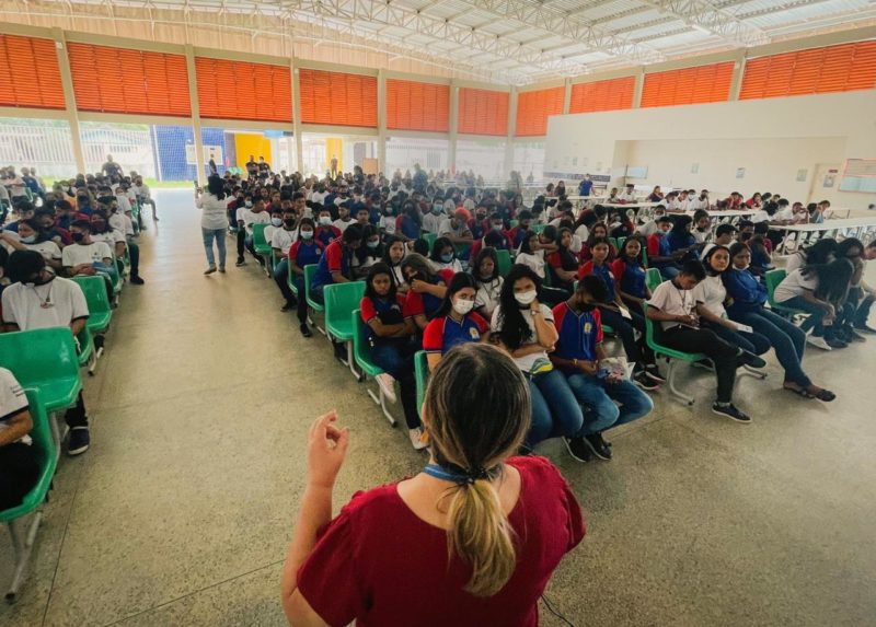 TCE-AM incentiva 8 mil estudantes a fiscalizarem gastos públicos no Amazonas