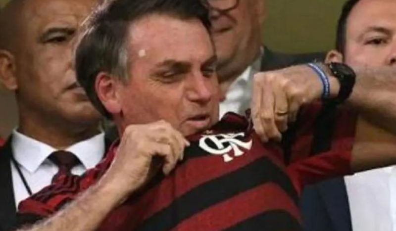Bolsonaro diz que articula ‘sem intermediários’ estádio para o Flamengo no Rio