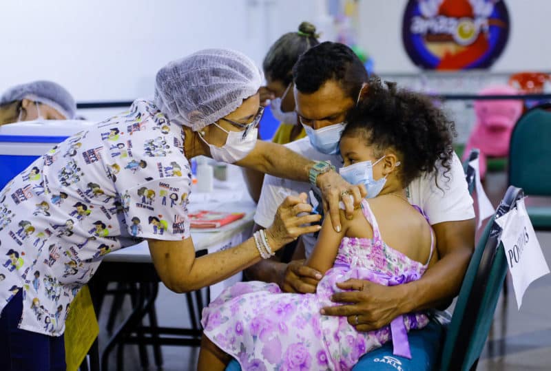 Covid: mais de 900 crianças de 3 e 4 anos já foram imunizadas em Manaus