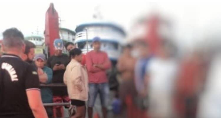 Homem é morto a facadas após briga por celular na Feira Manaus Moderna  