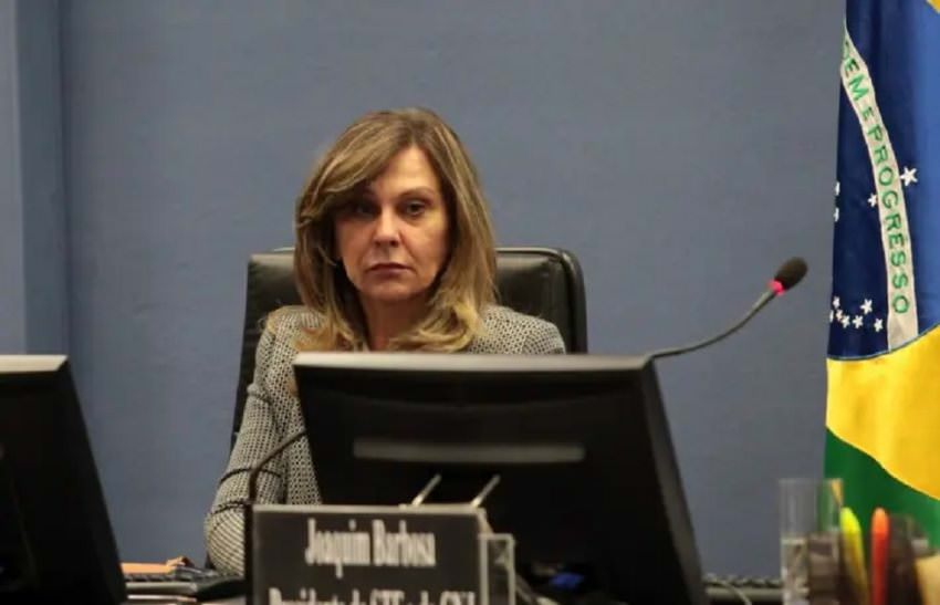 Lindôra diz que Alexandre 'violou sistema processual acusatório' em inquérito